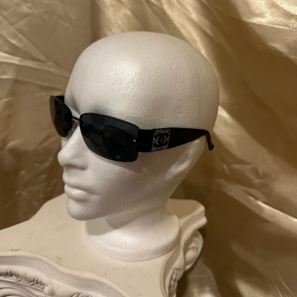 Chanel 4117 Rimless Crystal Rhinestone CC Y2K Sunglasses in Black Silver Hue - Picture 11 of 16
